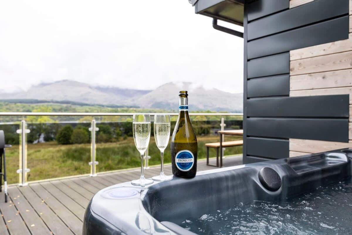 New Build Lodge With Stunning Views Of Loch Awe Hayfield  Eksteriør billede